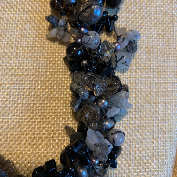Gorgeous multi strand necklace with Tahitian pearls, gemstones and crystals. - Picture 7 of 12